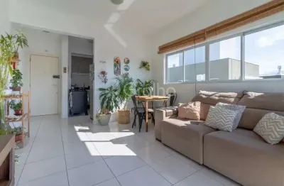 Cobertura de 96m² com 2 quartos sendo 1 suíte no ribeirão da ilha