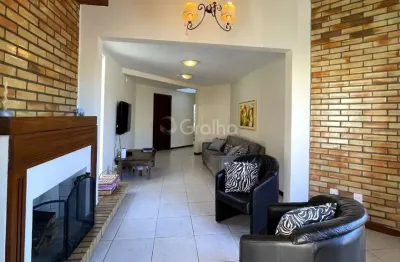 Casa de 308m² com 4 quartos sendo 3 suítes na cachoeira do bom jesus