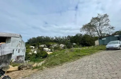 Terreno com 456m² de área total na carvoeira, florianópolis