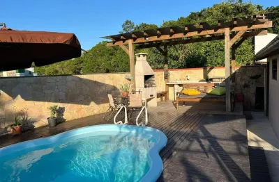 Casa localizada no enseada de  brito com 3 quartos, espaço privativo de 140,00 m2