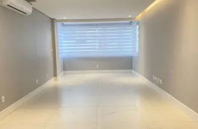 Apartamento com 3 quartos no bairro centro em florianópolis