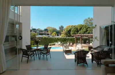 Casa em condomínio fechado com 6 quartos à venda na Rodovia Haroldo Soares Glavan, --, Cacupé, Florianópolis