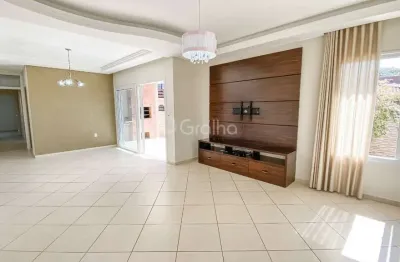 Casa residencial com 3 quartos no bairro carianos, florianópolis