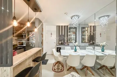 Apartamento 2 dormitórios, sendo 1 suíte com 2 vagas  no itacorubi.