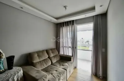 Apartamento de 75m² com 2 quartos sendo 1 suíte no bairro pagani em palhoça