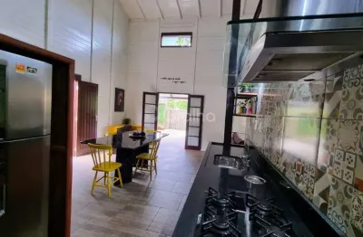 Casa residencial de 310m² com 5 quartos na lagoa da conceição