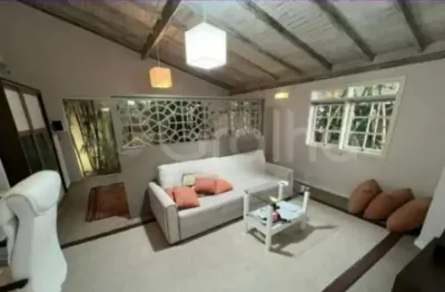 Casa residencial com 4 quartos sendo 1 suíte com 177m² em santa mônica.