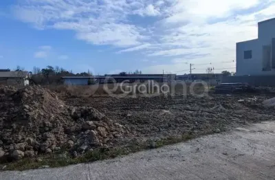 Casa residencial com 3 dormitorios sendo 1 suite com 129,81m² privativos, em