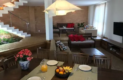 Casa frente mar com 5 quartos no bairro morro das pedras