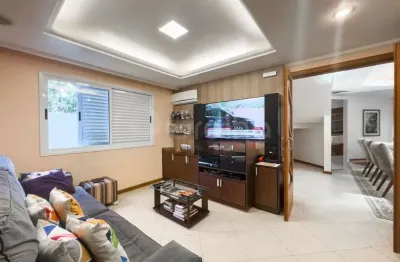 Casa de 237m² com 3 suítes no bairro canto em florianópolis