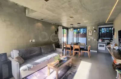 Casa com 3 quartos à venda na Rua Aviação Francesa, --, Campeche, Florianópolis