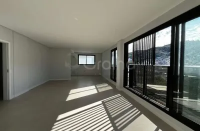 Apartamento de 113m² com 3 quartos sendo 1 suíte no centro