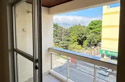 Apartamento com 3 quartos próximo a beira mar no bairro trindade