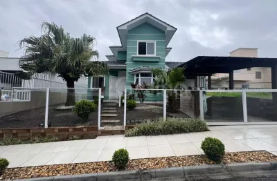 Casa com 3 quartos à venda na Rua das Macieiras, --, Pedra Branca, Palhoça