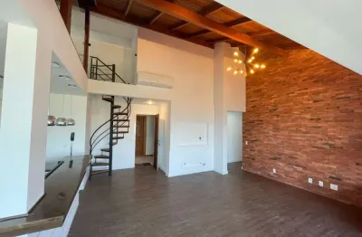 Cobertura com 3 quartos sendo 1 suíte com 153,83m² no itacorubi.