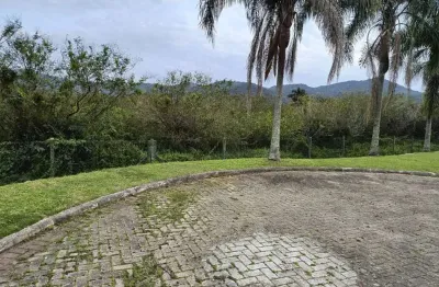 Terreno com 401m² em condomínio fechado no lagoinha do leste 2