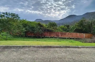 Terreno com 401m² em condomínio fechado no lagoinha do leste 2