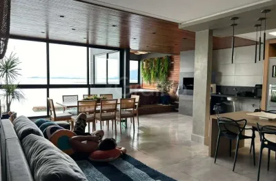 Casa de 340m² com 5 quartos sendo 3 suítes no bairro praia de fora em palhoça