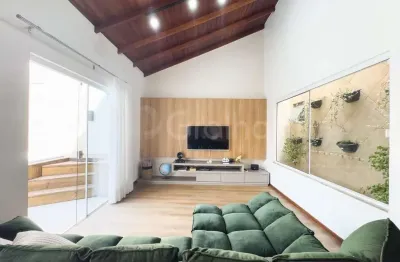 Casa de 141m² com 3 quartos sendo 2 suítes no bairro canto em florianópolis