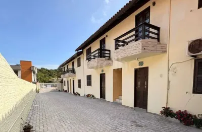 Pousada com 14 quartos sendo 10 suítes no bairro canasvieiras