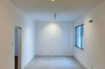 Apartamento com 2 quartos sendo 1 Suíte no centro de Florianópolis