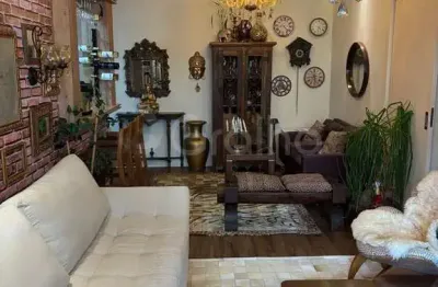 Apartamento com 2 quartos sendo 1 suíte com 74,60m² em jurerê.