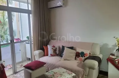 Apartamento com 3 quartos, 1 suíte e 79m² privativos na trindade, florianópolis