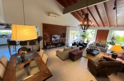 Casa com 3 quartos à venda na Rua dos Polvos, --, Jurerê, Florianópolis