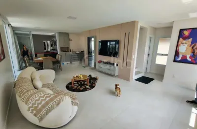 Casa 3 Quartos sendo 2 suítes de Alto Padrão em Condomínio com estrutura de lazer completa.