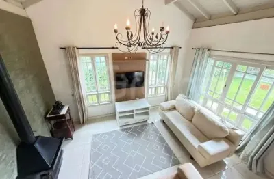 Casa Residencial de 190m² com 2 quartos sendo 1 suíte na Lagoa da Conceição