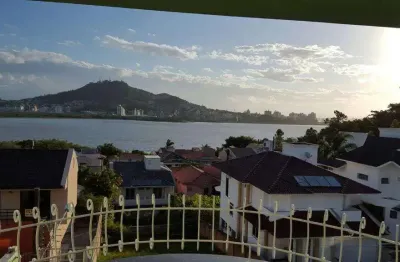 Casa com 4 quartos à venda na Rua Doutor Celso Nicodemus Lopes, --, João Paulo, Florianópolis