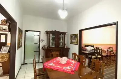 Casa residencial de 4 dorms no bairro praia comprida