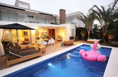 Casa em condomínio fechado com 5 quartos à venda na Rodovia Jornalista Maurício Sirotsky Sobrinho, --, Jurerê, Florianópolis