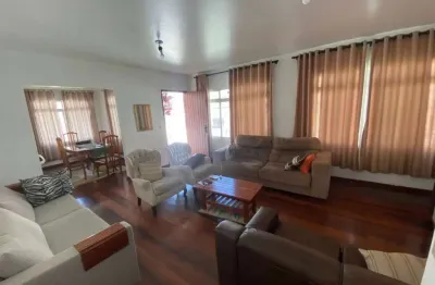 Casa de 272m² com 4 quartos sendo 2 suítes no pantanal