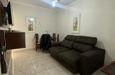 Loucura, loucura. excelente apartamento no bairro de ocian em frente ao mar, todo mobiliado, de 02 dormitórios.