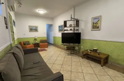 Loucura, loucura. excelente casa geminada no jardim guilhermina de 02 dormitórios, sendo 01 suite, mobiliada.