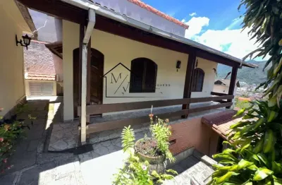 Casa à venda na Rua Alagoas, Araras, Teresópolis