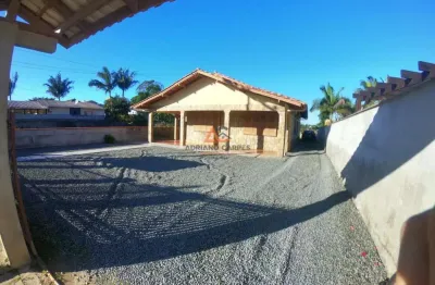 Adriano carpes imóveis aluga casa de 3 dormitórios no bairro santa lídia-penha sc