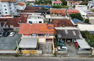 Casa na praia de gravatá, próximo a principal avenida, aceita permuta e negociação