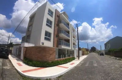 Apartamento de 2 Dormitórios, localizado em apenas  50 metros da praia em Meia Praia