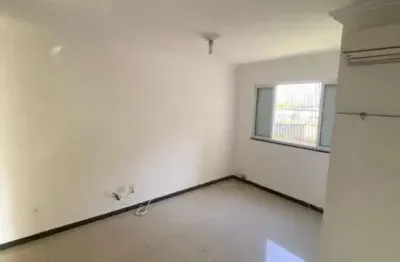 Apartamento lindo, reformado, 2/4, 1° andar, escada, no trobogy no condomínio asa