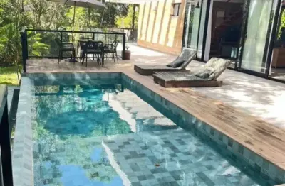 Casa alto padrão 4/4- condomínio  sollus - reserva sapiranga-  póximo a praia do forte - salvador bahia.