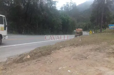 Ótimo terreno de frente para a rodovia mogi bertioga
