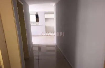 Apartamento de 02 dormitórios com armários em todos ambientes.