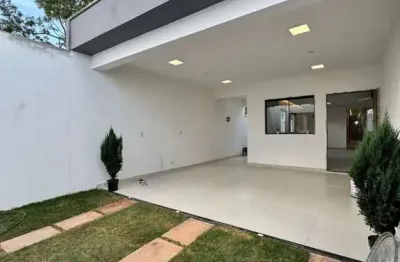 Casa 3 dormitórios para Venda em Betim, Tiradentes, 2 dormitórios, 1 suíte, 3 banheiros, 2 vagas