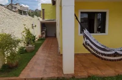 Casa com 4 quartos à venda na rua caravelas, 196, jardim imperial, atibaia, 215 m2 por r$ 690.000