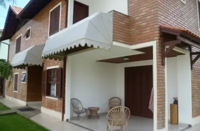 Férias em ampla casa sobrado com 4 dormitórios em canasvieiras