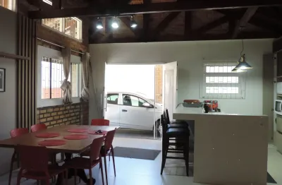 Casa de 3 dormitórios, aconhegante, para férias em canavieiras