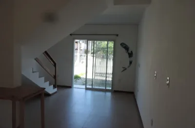 ALUGUEL ANUAL  - CASA SOBRADO  de dois dormitórios, lavabo e banheiro