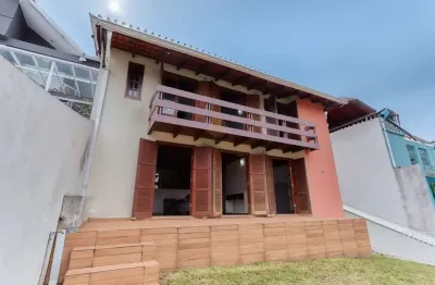 Casa com 3 quartos à venda, 201 m2, santo inácio - curitiba pr